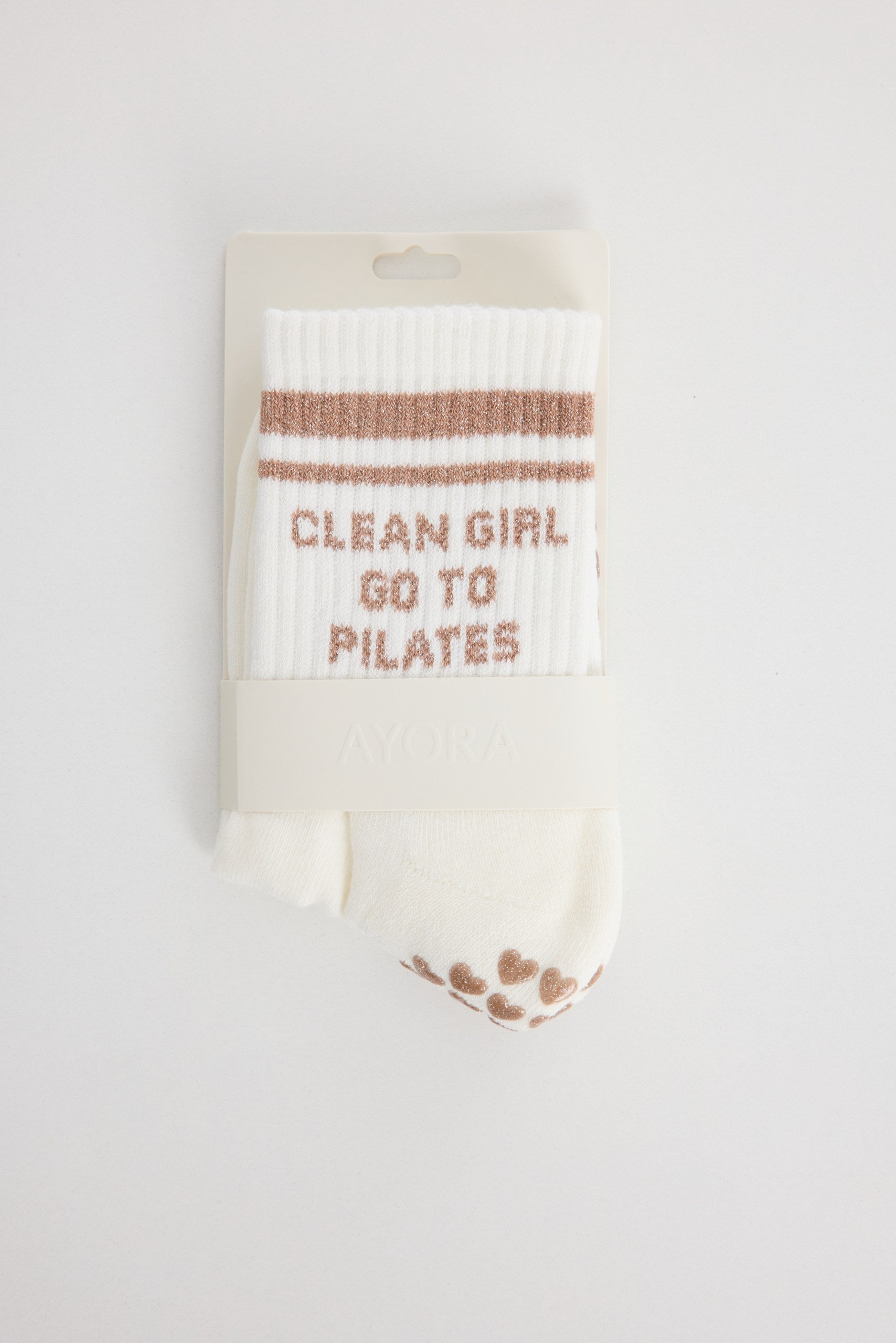 Chaussettes antidérapantes STRIPE Pilates « Clean Girl Go To Pilates» – Beige à paillettes