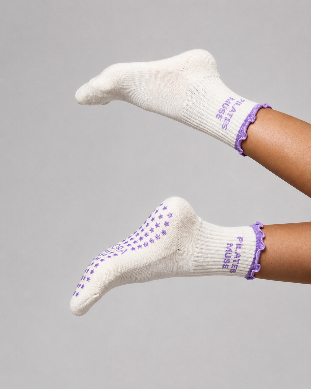 Chaussettes antidérapantes Pilates FRIZZY « Pilates Muse» – Mauve à Paillettes